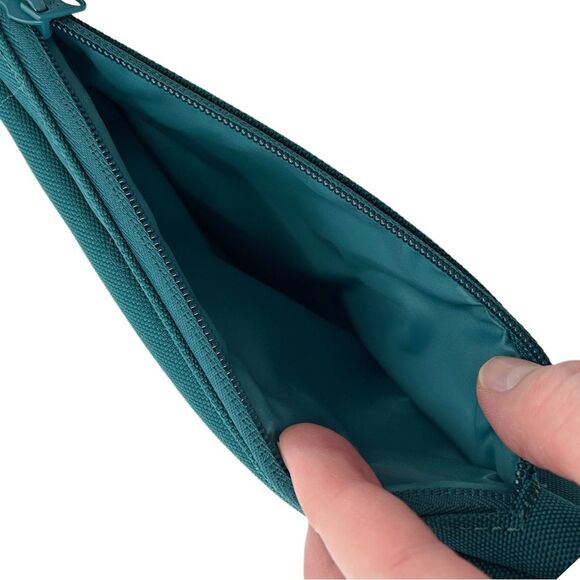 Oner Active Classic Canvas Bumbag Marine Teal Blue Green NWT - Picture 6 of 12